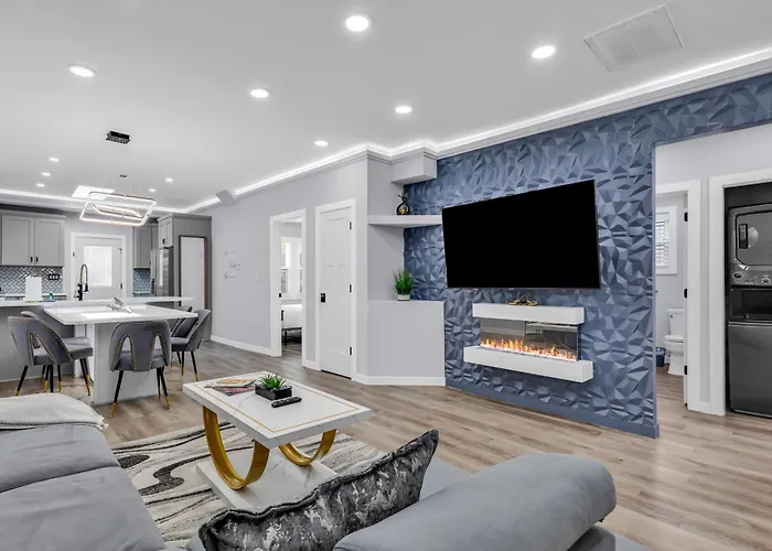 Spacious House In Charlotte